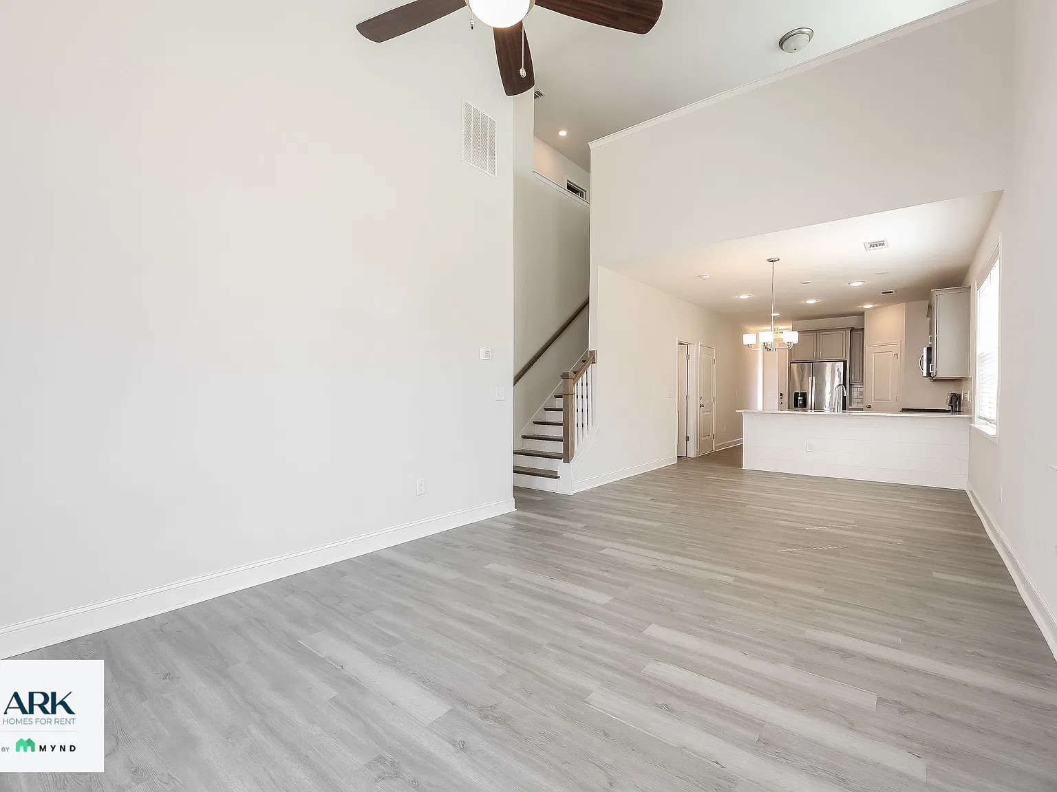 3 bed, 2.5 bath, 1693 sqft, $2,035 — Photo 4