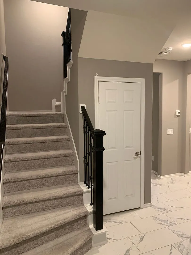 4 bed, 3.5 bath, 2420 sqft, $3,350 — Photo 2