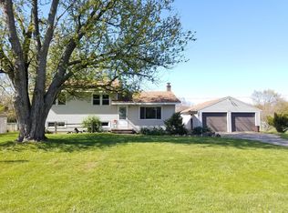 1051 Robin St, Jenison, MI 49428