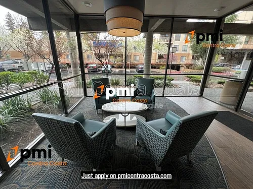 470 N Civic Dr Photo 1