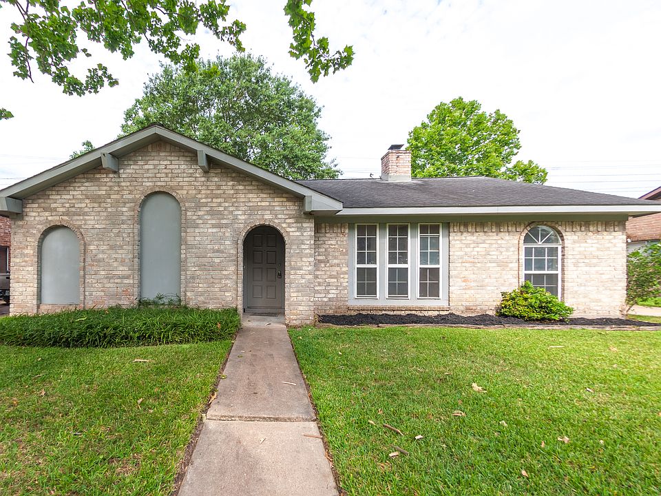 1st image of 922 Park Meadow Dr