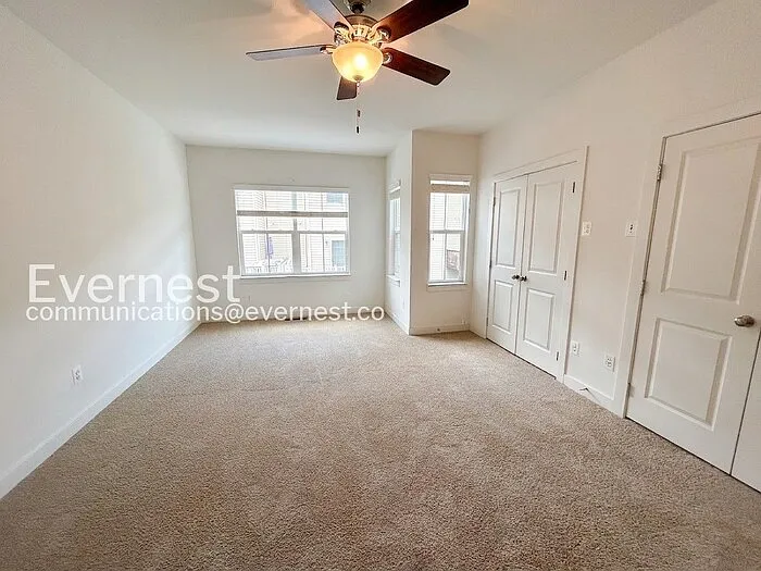 212 Shamrock Dr — Photo 9