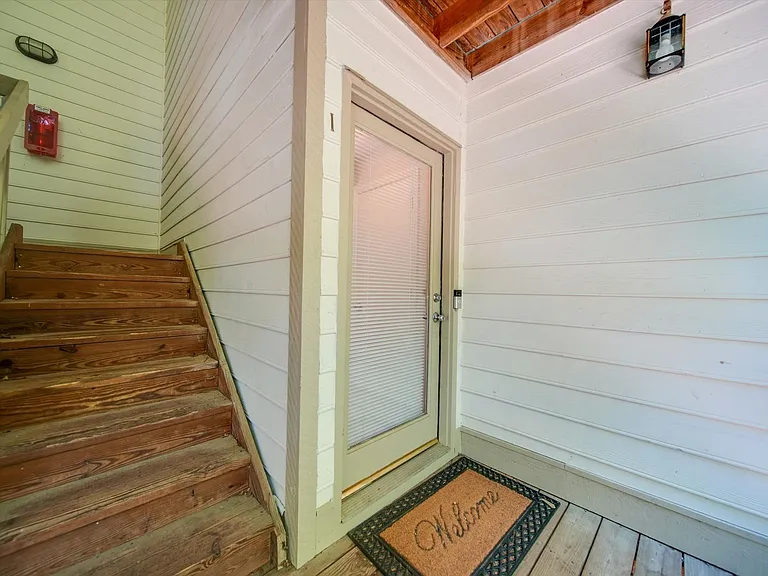 1052 Churchill Downs Ct #I — Photo 13
