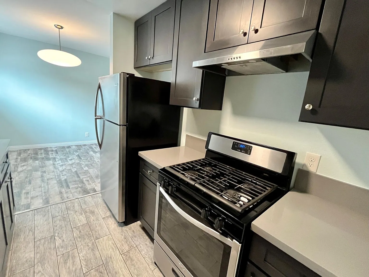 2 bed, 800 sqft, $2,195 — Photo 4