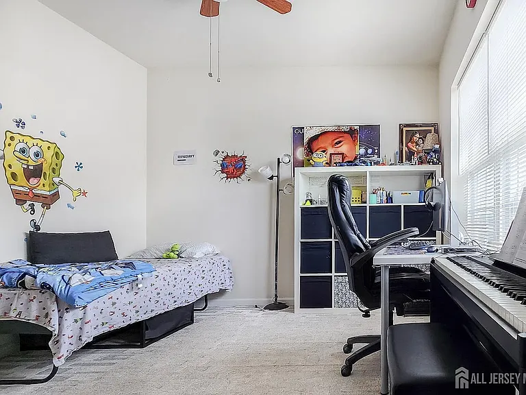 548 E Celebration Way — Photo 10