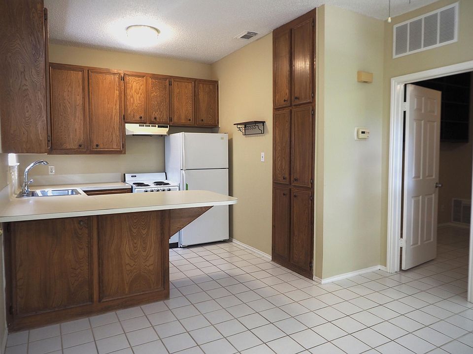 Kitchen with loads of storage