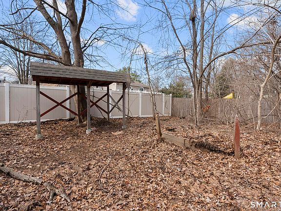 5th image of 17 Dune Road