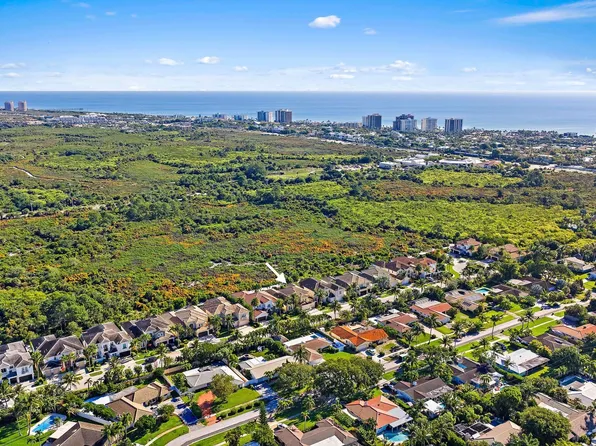1715 W Hemingway Drive, Juno Beach, FL 33408