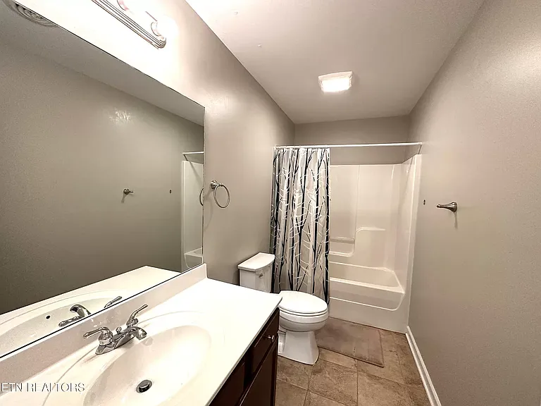 10806 Modesto Ln — Photo 14