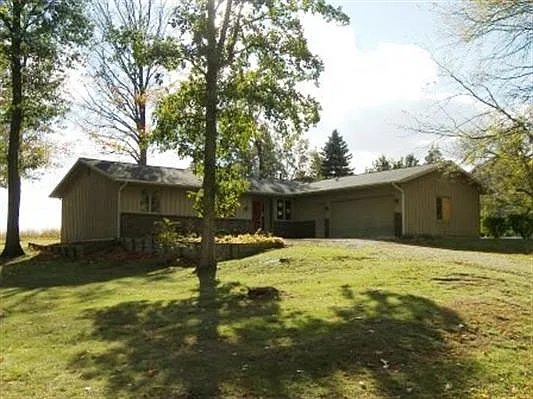 359 E Wildwood Dr photo 1