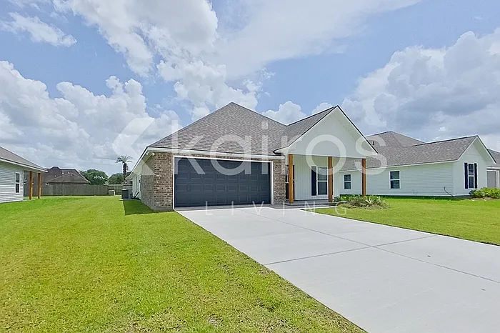13760 Willowmore Dr — Photo 2