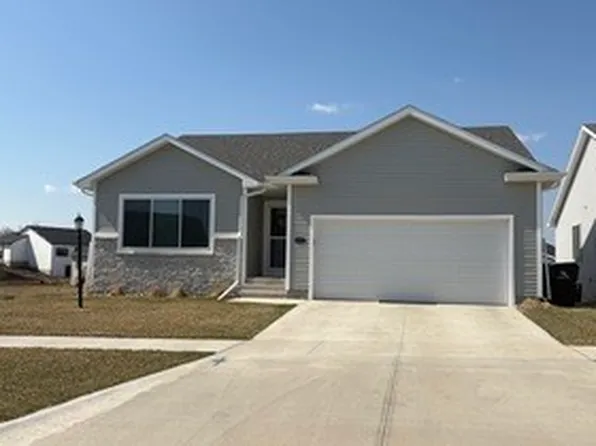 6420 NE 11th Ct, Des Moines, IA 50313