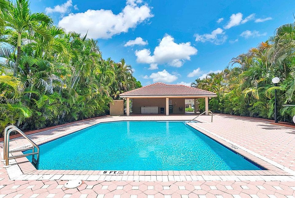 Club House Pool Gated 