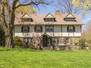 122 Valley Rd, Ardmore, PA 19003