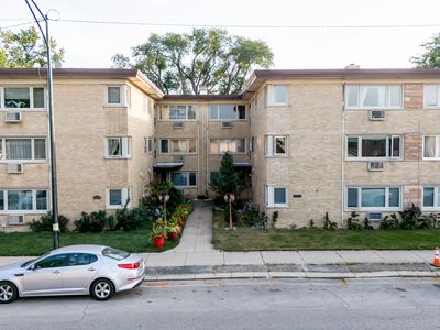 6959 W Higgins Ave UNIT 2W, Chicago, IL, 60656