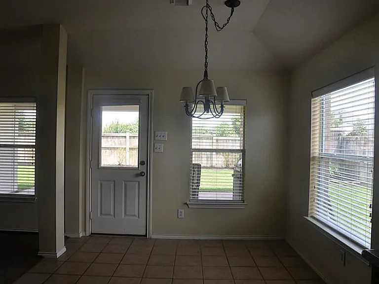 20906 Springport Ct — Photo 11