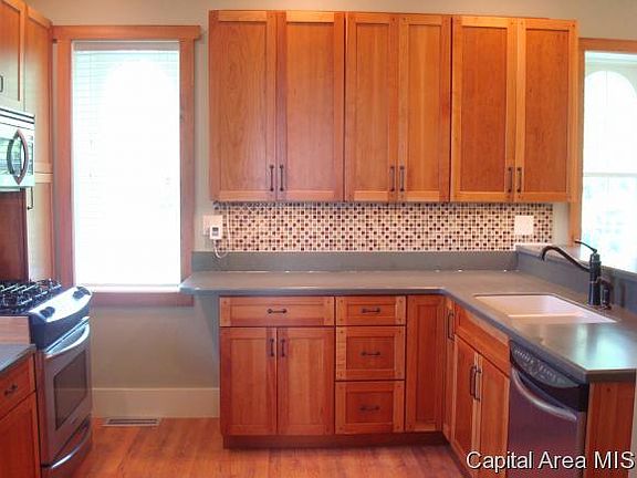 3rd image of 29132 Sweetwater Ave