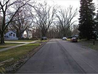 2nd image of 15069 Fenton