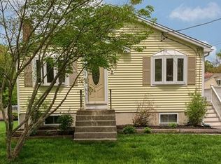 2 D St, Reading, MA 01867