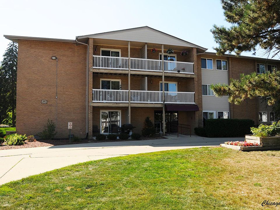 1st image of 940 Beau Dr Unit 210