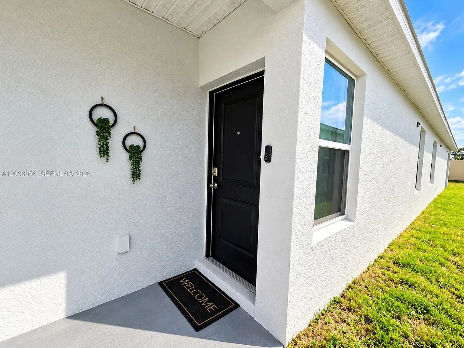 3 bed, 2.0 bath, $2,300 — Photo 4
