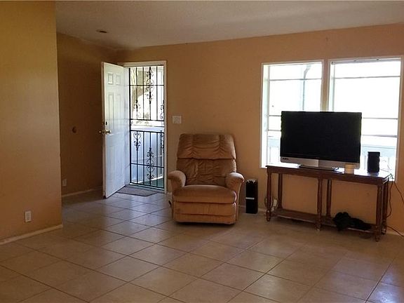 5th image of 4731 Lake Pickett Dr