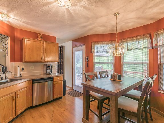 3rd image of 4868 Crosscreek Dr