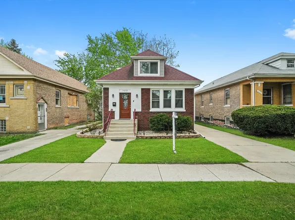 7050 26th Pkwy, Berwyn, IL 60402