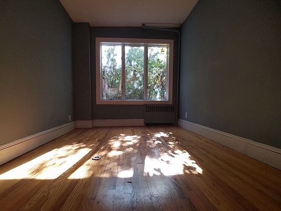 3rd image of 316 W 104th St APT 1B