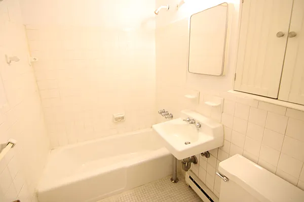 Rented by Guidance Realty Corp. | media 16