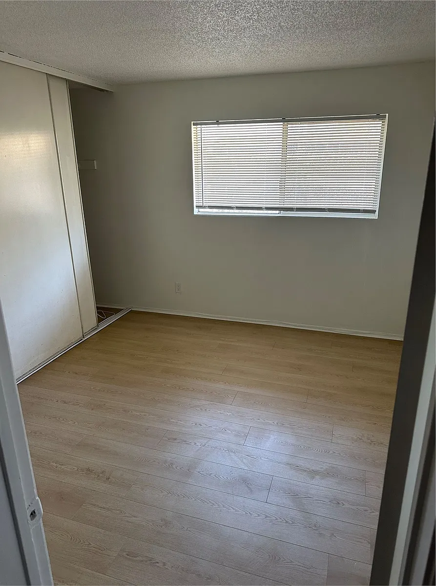 Building Photo - 8724 Etiwanda Ave #102