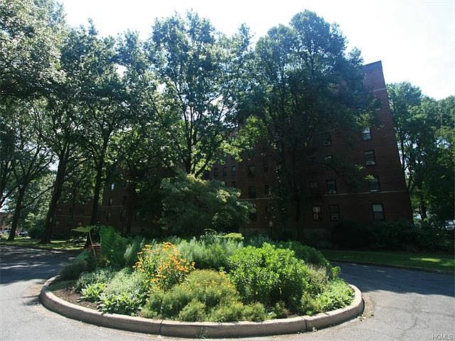 1st image of 212D Larchmont Acres