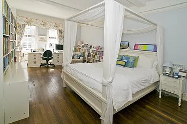 Sold by Corcoran | media 19