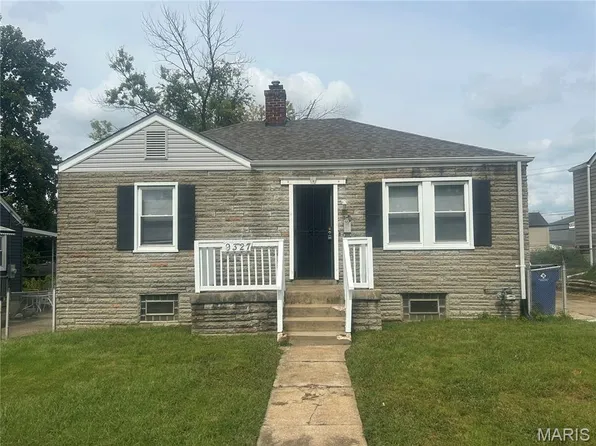9327 Corregidor Dr, Saint Louis, MO 63134