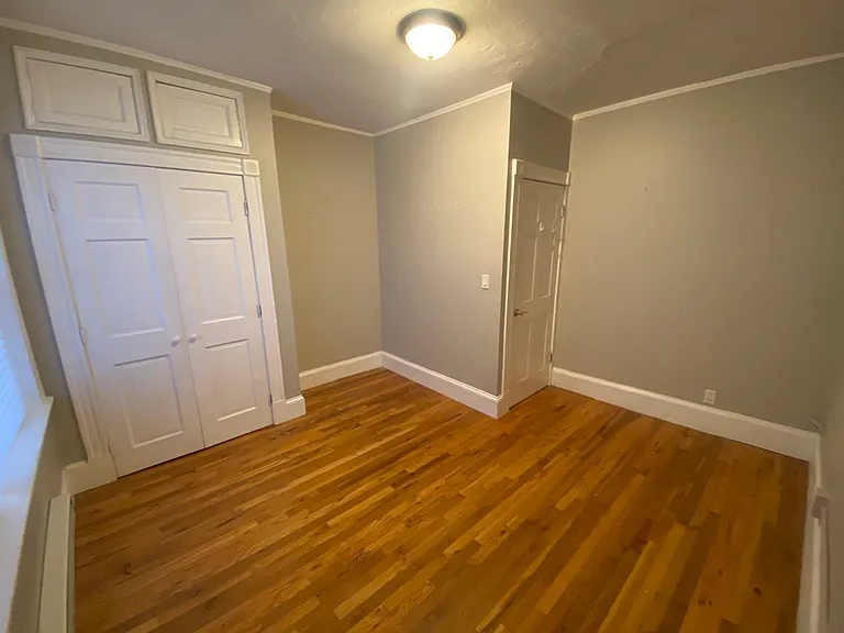 422 Hanover St #4 — Photo 8
