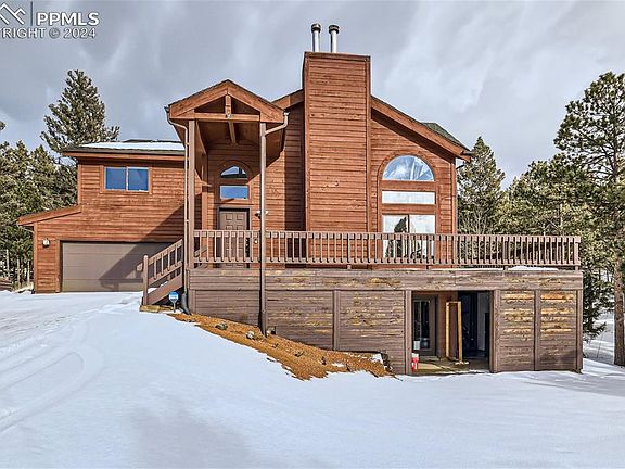 4th image of 834 Douglas Fir Dr