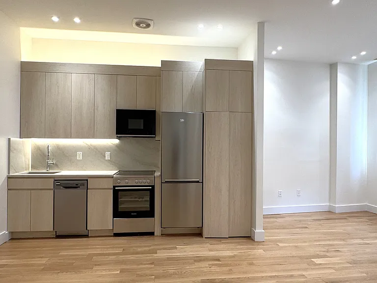 331 Bedford Ave #1 — Photo 9