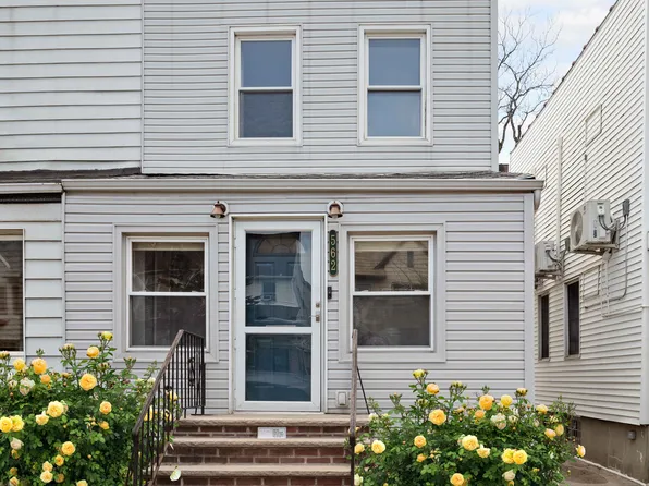 562 Bay Ridge Avenue image 1 of 8