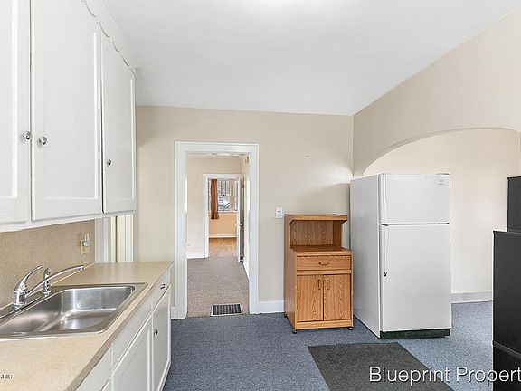 3rd image of 150 Elmwood St NE
