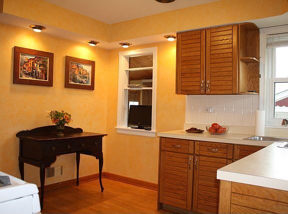 5th image of 6928 W Highland Ave