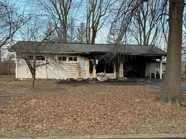 405 N Louise Ave, Saint James, MO 65559