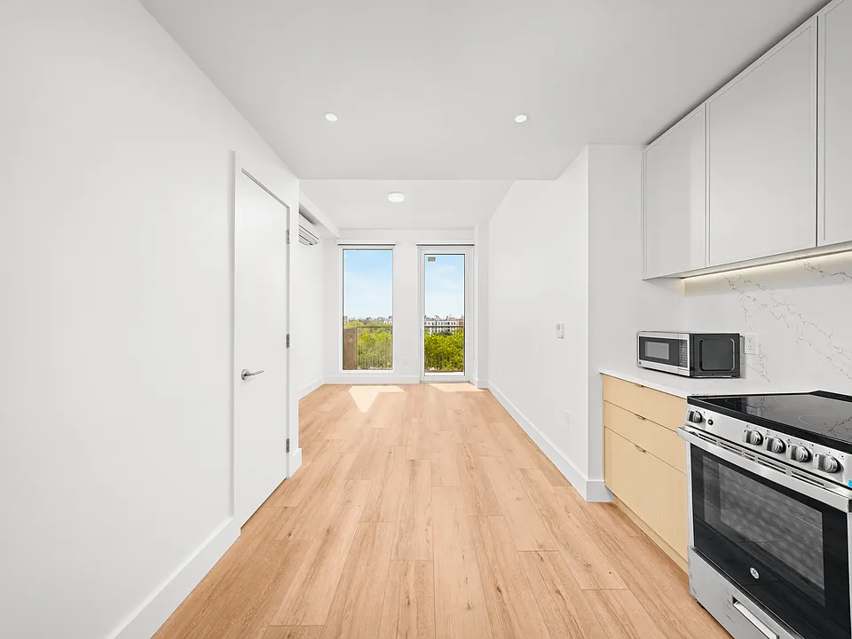 2900 Nostrand Ave #4B