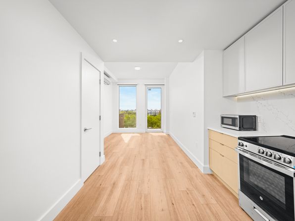 2900 Nostrand Ave #4B