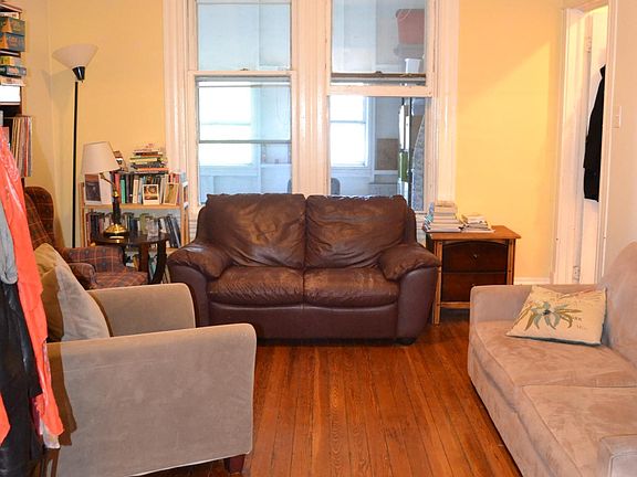 4th image of 1448 N Maplewood Ave APT 2R