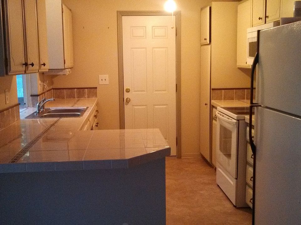 1st image of 2612 Greenlawn St SE