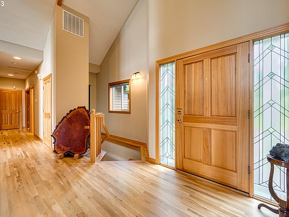 3rd image of 168 Sundown Dr