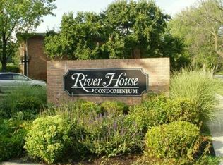 1205 Island Dr APT 103, Ann Arbor, MI 48105