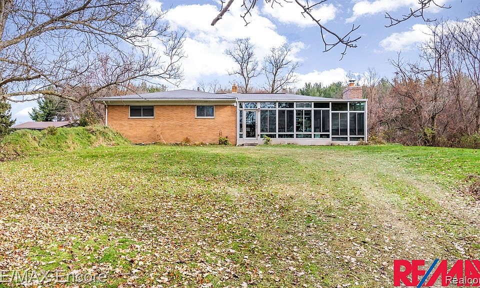 8620 Pine Knob Rd, Clarkston, MI 48348 Zillow