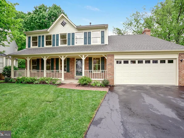 13105 Willoughby Point Dr, Fairfax, VA 22033