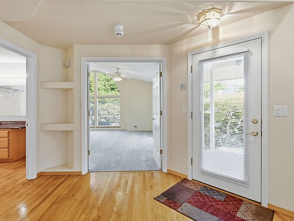 4th image of 100 SE Liberty Dr
